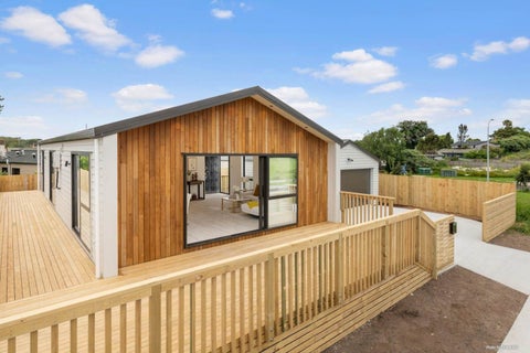 83 Hamilton Drive, Waiuku, Waiuku