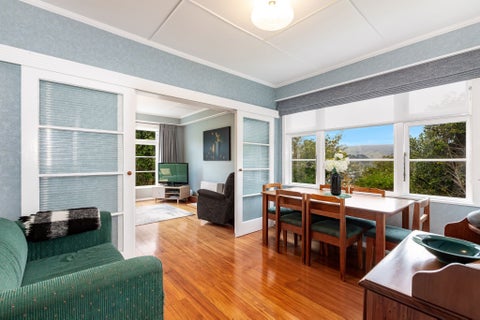 1 Tui Terrace, Tawa, Wellington