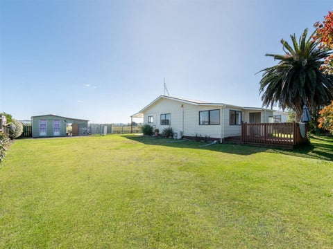 244 Pukehina Parade, Pukehina, Te Puke