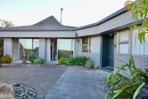 11 View Road, Shelly Park, Auckland