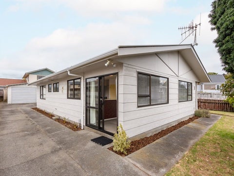 10A ARNOLD GR, Paraparaumu Beach, PARAPARAUMU 