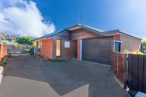2/12 Taupata Street, Redcliffs, Christchurch