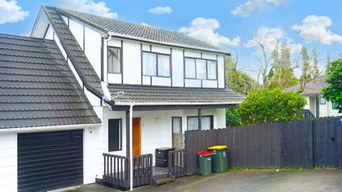 2/14 Sandgate Avenue, Botany Downs, Auckland