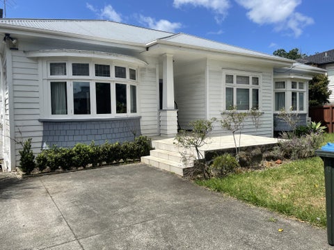 7 Woodbine Avenue, Greenlane, Auckland