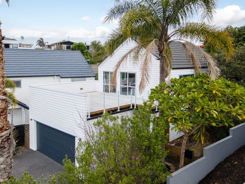 121A Hobsonville Road, West Harbour, Auckland