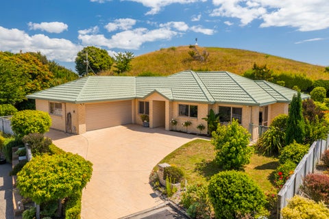 31 Crown Hill, Paraparaumu