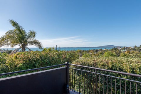 19 Aberdeen Road, Castor Bay, Auckland