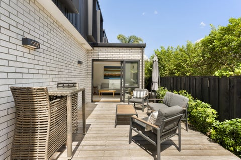 5B Hillcrest Avenue, Hillcrest, Auckland