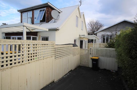 17A Carlyle Street, North East Valley, Dunedin