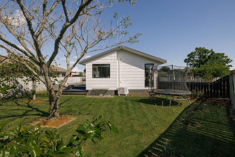 21 Peppertree Glade, Kelvin Grove, Palmerston North