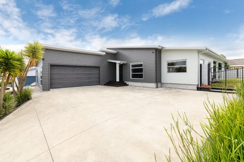 1 Tennyson Avenue, Kelvin Grove, Palmerston North