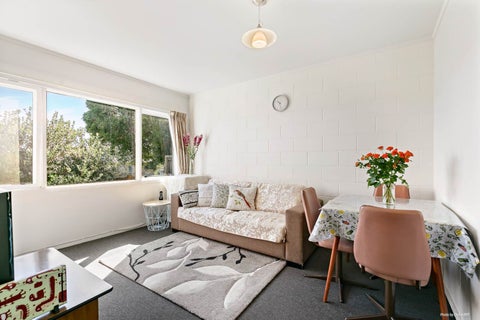 1/59 Point England Road, Point England, Auckland