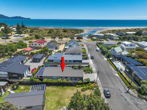 6 Konini Crescent, Waikanae Beach, Waikanae