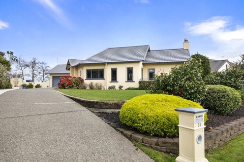 33 Cashmere Drive, Fitzherbert, Palmerston North