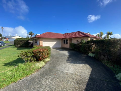 32 Mandalay Place, Waiuku, Waiuku