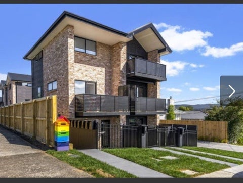 2/137 View Road, Sunnyvale, Auckland