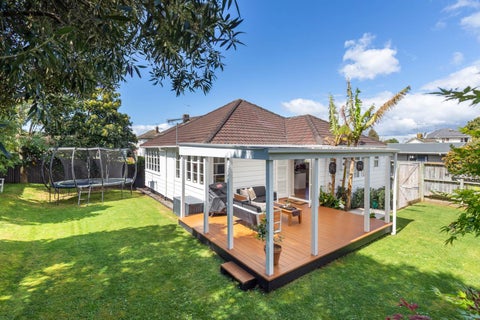 17 Hobson Drive, Panmure, Auckland