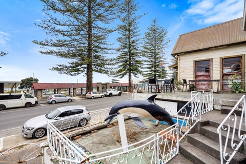 33 Marine Parade, Bluff Hill, Napier