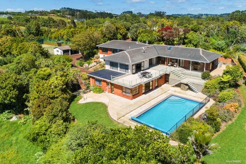 70 Okura River Road, Albany