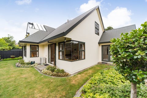 88 Clifton Terrace, Fitzherbert, Palmerston North