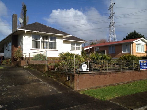 8 Jukes Place, Otara, Auckland