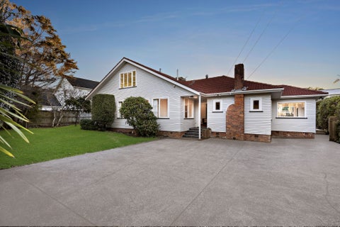 19 Atarangi Road, Greenlane, Auckland