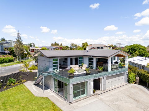 163 Lake Crescent, Hamilton Lake, Hamilton