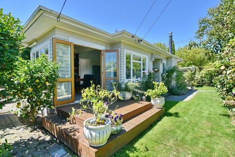 1/2 Barrington Street, Somerfield, Christchurch