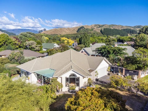 4 Maple Lane, Waikanae