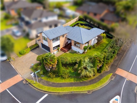 61 San Marino Drive West, Henderson, Auckland