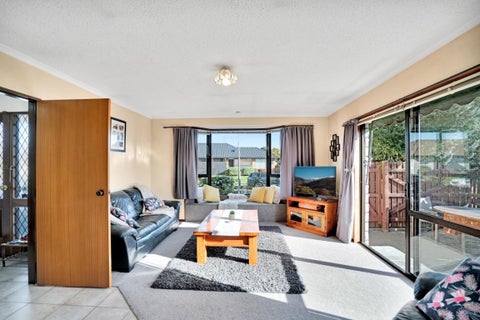 1/2 Sunbeam Place, Halswell, Christchurch