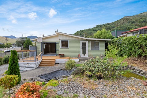 8 Lawrence Street, Havelock