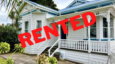 12 Waterview Road, Stanley Point, Auckland