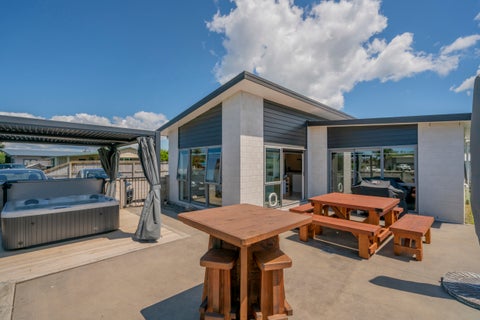 4 Redwings Close, Whitianga, Whitianga