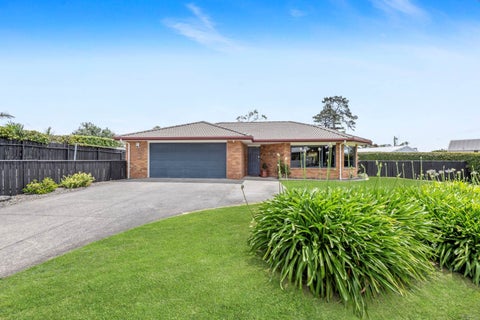 4A Sunkist Bay Road, Beachlands, Auckland