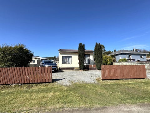 82 Salcombe Street, Kaitangata