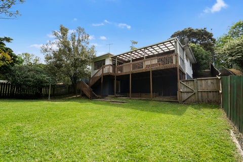 11 Lysander Crescent, Beach Haven, Auckland