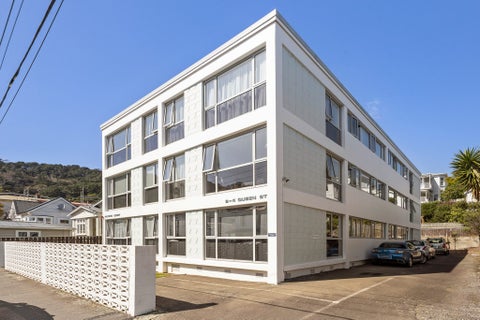 4/4 Queen Street, Mount Victoria, Wellington