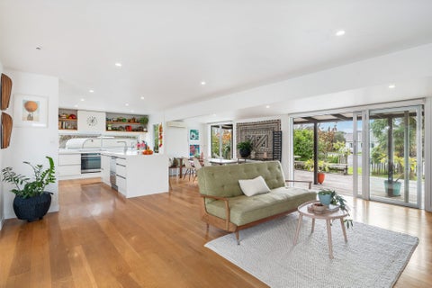 127 First View Avenue, Beachlands, Auckland