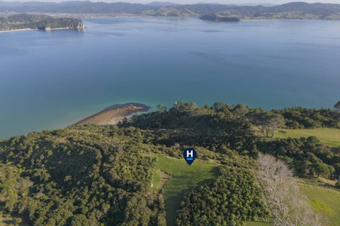 404A Lees Road, Hahei