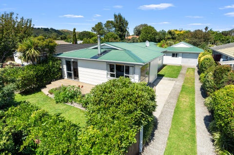 8 Manawa Avenue, Raumati Beach, Paraparaumu