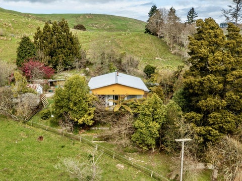 19 Gordon Terrace, Hunterville, Hunterville