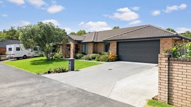 93A Gracechurch Drive, Flat Bush, Auckland