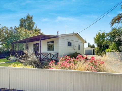 17 Maryburn Road, Twizel