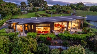 6 Ferndale Drive, Waikanae