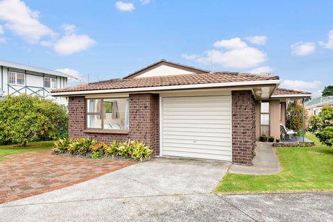 17 Ross Street, WAIHOLA