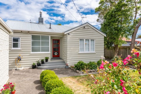 25 Golf Road, Paraparaumu Beach, Paraparaumu