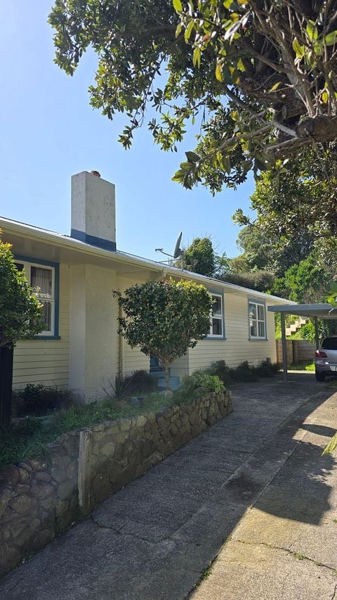 9 Catherine Crescent, Paparangi, Wellington