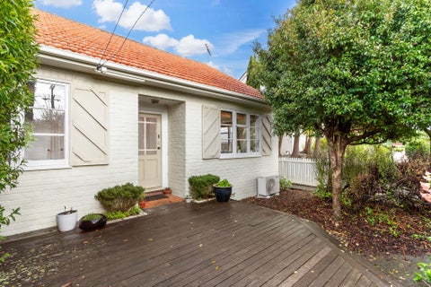 48 Waiohua Road, Greenlane, Auckland