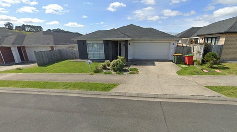 31 Johns Creek Crescent, Silverdale, Silverdale